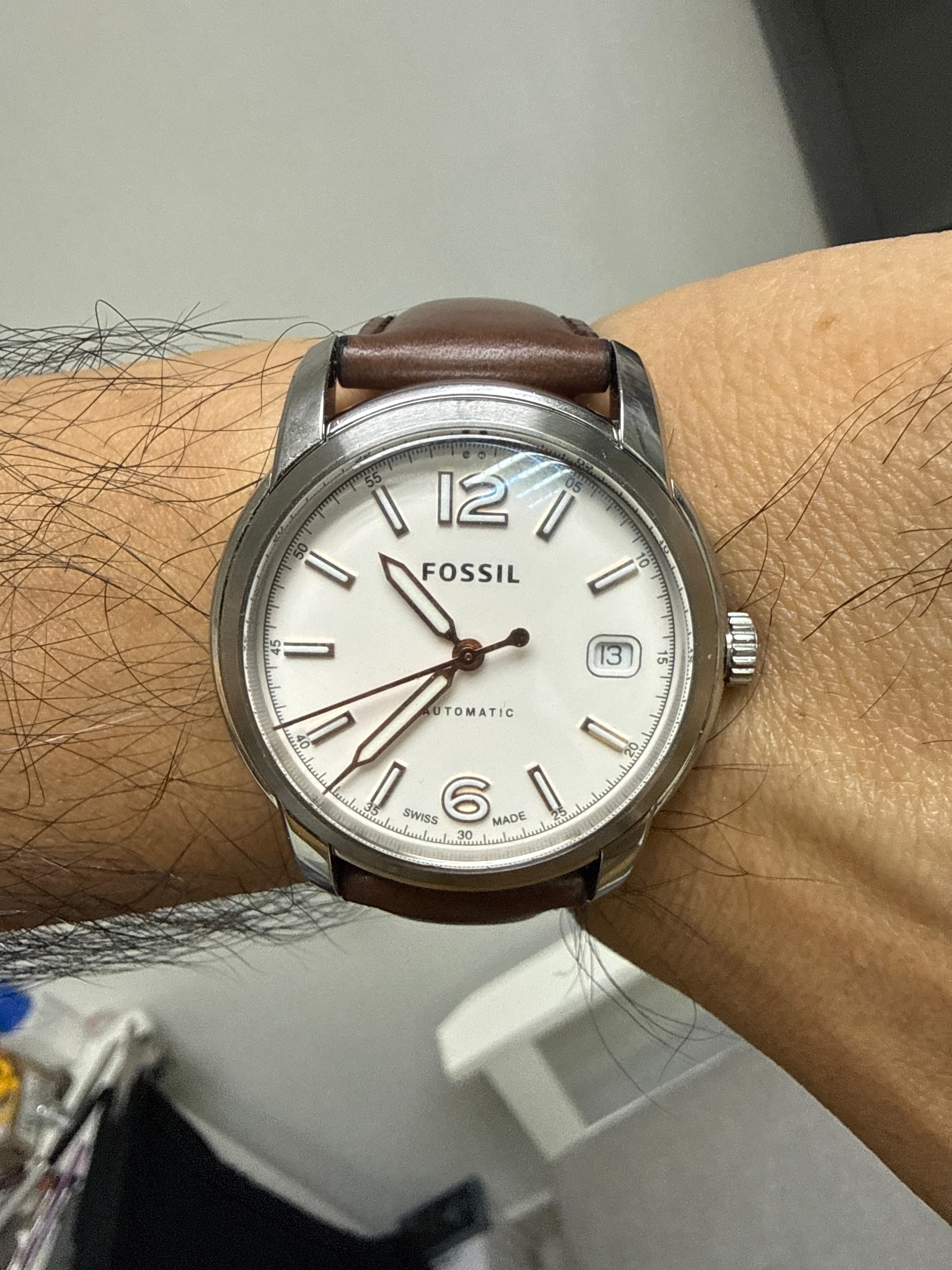 [正統Swiss Made] Fossil 瑞士製造高階系列 奶白面自動正裝錶 - 瑞士原廠 Cal. STP 1-11 名芯 / 拱形水晶鏡 / 透底設計 / 襯復古棕皮帶