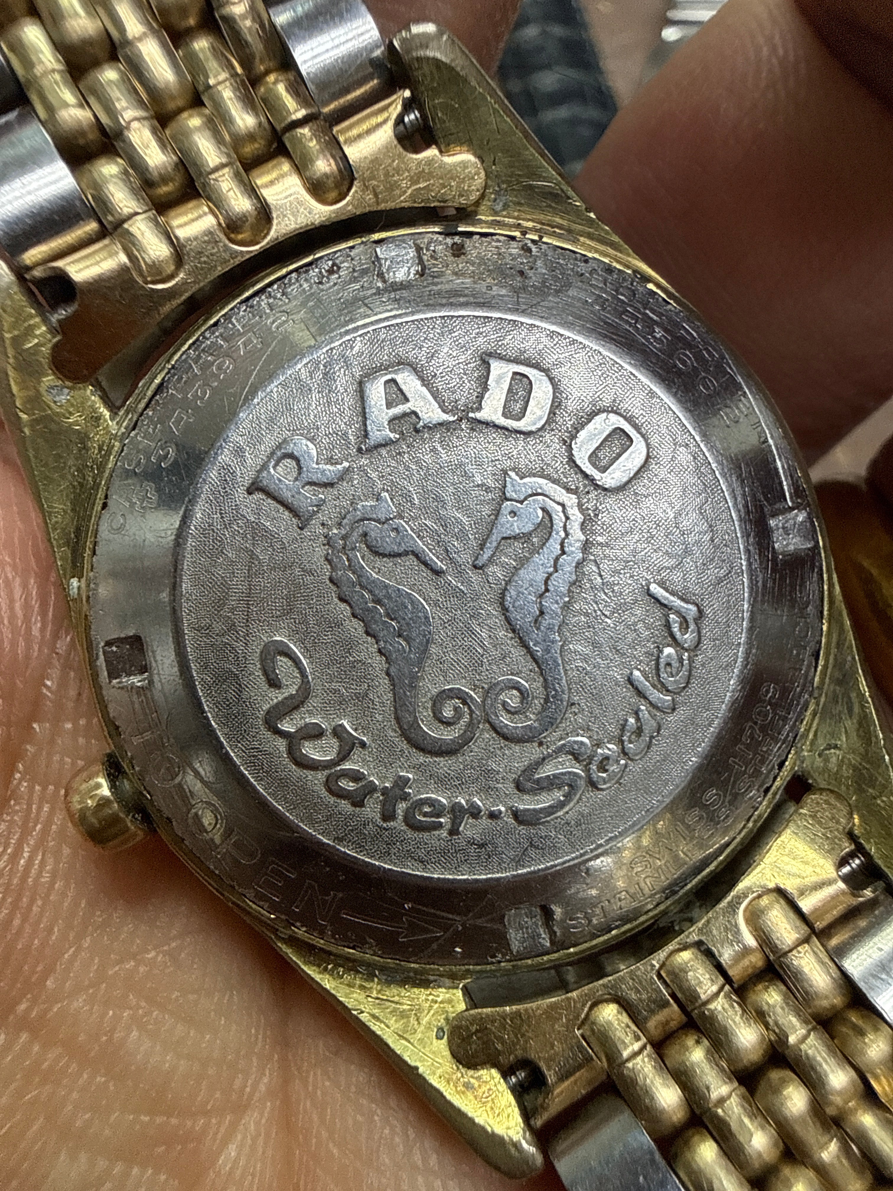 [極罕原裝金鋼米珠帶] 1960s Vintage RADO 雷達 World Travel 990｜瑞士 AS 1700/01 41石旗艦名機・旋轉紫紅錨標・立體梯形日曆・原廠刻字折疊扣