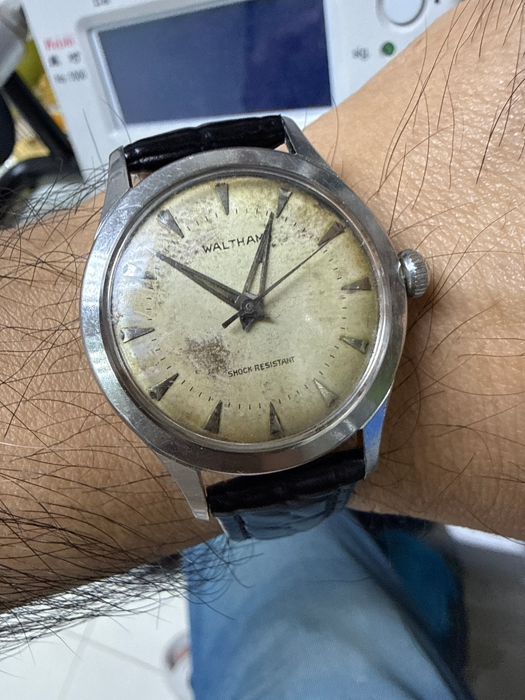 [均真平玩50年代老味] 1950s Vintage Waltham 華生古董手動錶｜瑞士 AS 1187/94 名芯 (擺幅200°+)・烏蠅字釘・自然歲月氧化面 (Tropical Patina)・復古穿耳殼