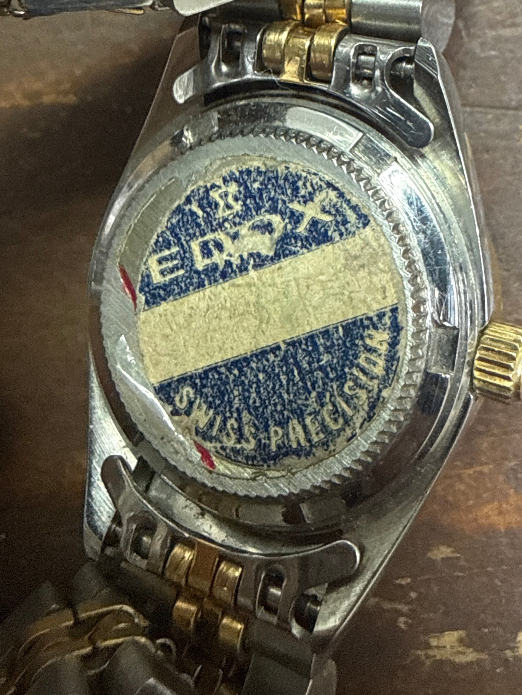 [經典金銀潤老錢風] 瑞士名牌 EDOX 依度 復古女裝小五珠日曆石英錶 - 香檳金放射面 / 金色狗牙圈 / 原裝螺絲鎖霸的 / 全原裝五珠帶
