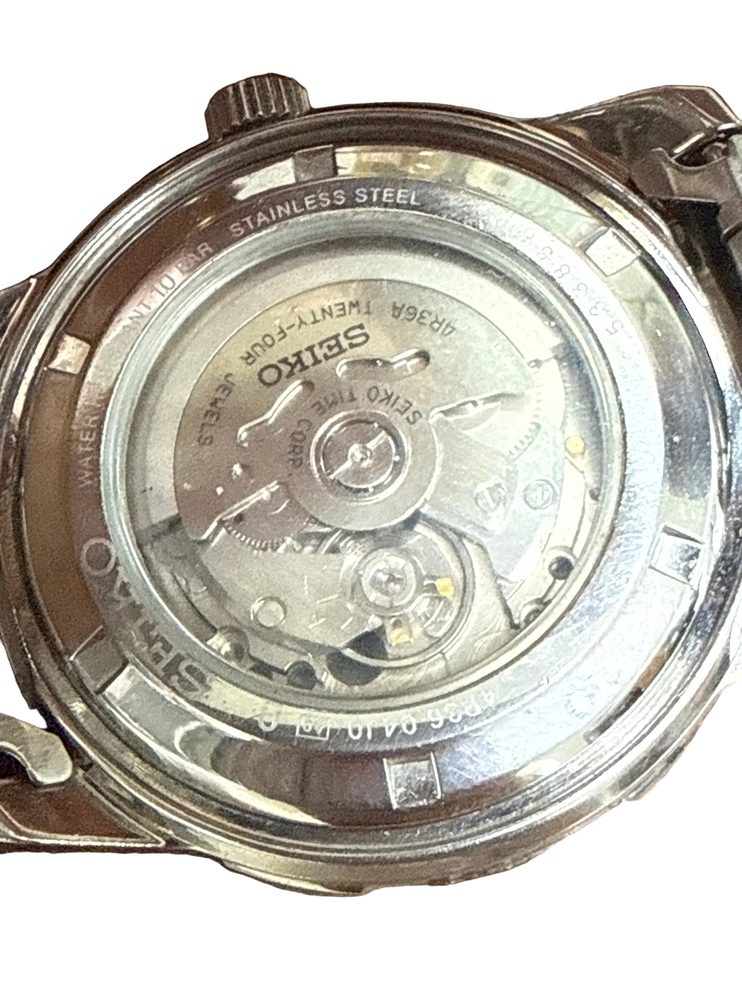 [45mm 重裝怪獸潛水王] Seiko 5 Sports 舊五標 100M 水鬼｜日本 4R36 機芯 (支援手上鏈+停秒)・鋼色單向外圈・棒棒糖夜光針・原裝折疊扣鋼帶 (16.5cm)