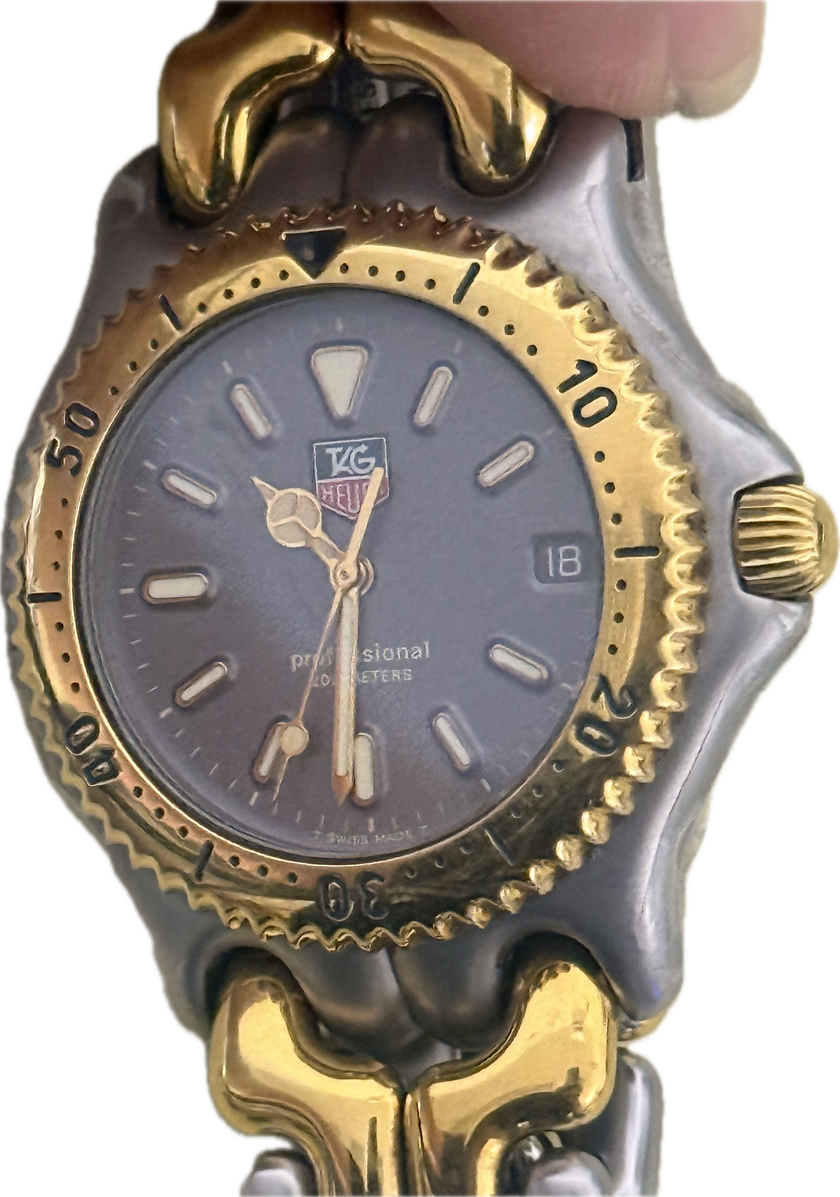 [90年代經典塞納 S/el] Vintage TAG Heuer Professional 200M 雙色潛水錶｜瑞士 ETA 頂級藍板石英芯・招牌 S 形鏈節鋼帶・深灰夜光面盤・7.5mm 超薄貼手