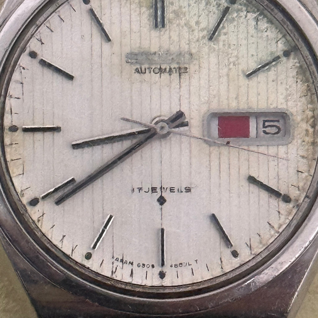 [第二精工舍閃電標] Vintage 1970s Seiko 6309 經典咕臣雙曆｜罕見英倫風直條紋面・日本原裝 Cal. 6309 自動名機・原裝長鋼帶 (手圍18.5cm)