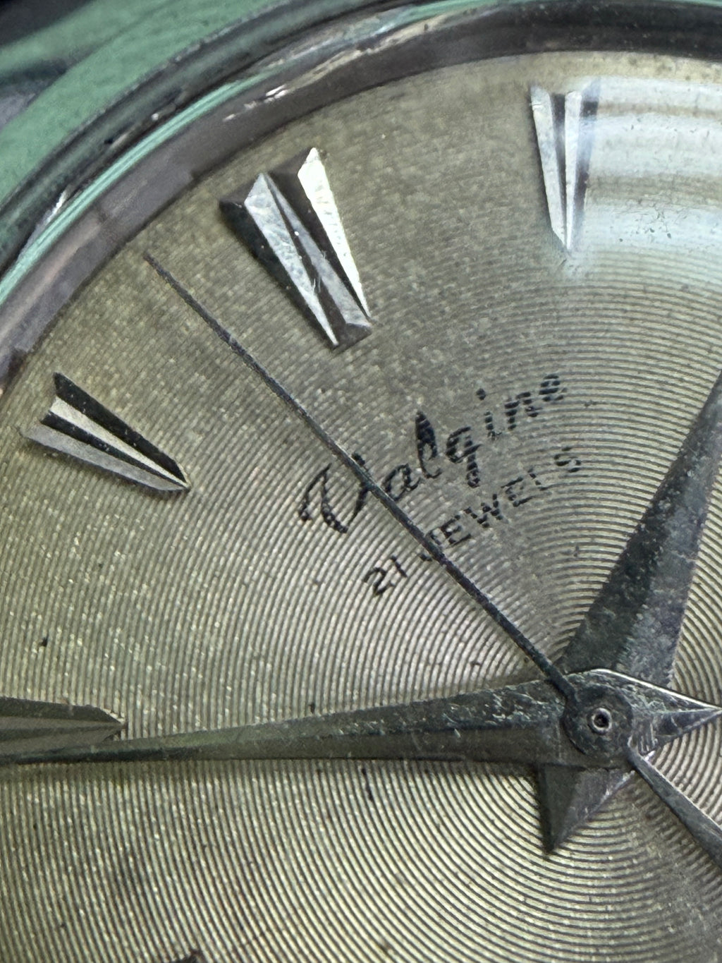 ⁠[松鼠金肚臍・唱片紋面] 1960s 瑞士 Valgine 手動機械錶 - RM母廠同源 / FHF 72 紅鋼芯 / 附 Bulova 五珠鋼帶 17.5cm⁠