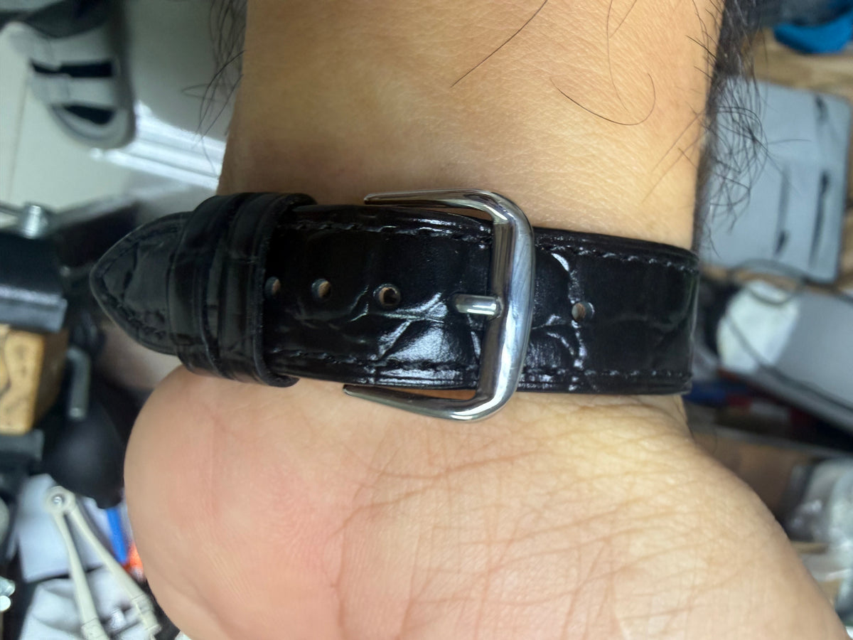 ⁠【已售典藏 SOLD OUT】Movado Kingmatic "Surf" 小方塊 瑞士原廠自產 Cal.388 自動名芯 弧面銀盤 立體國王章⁠