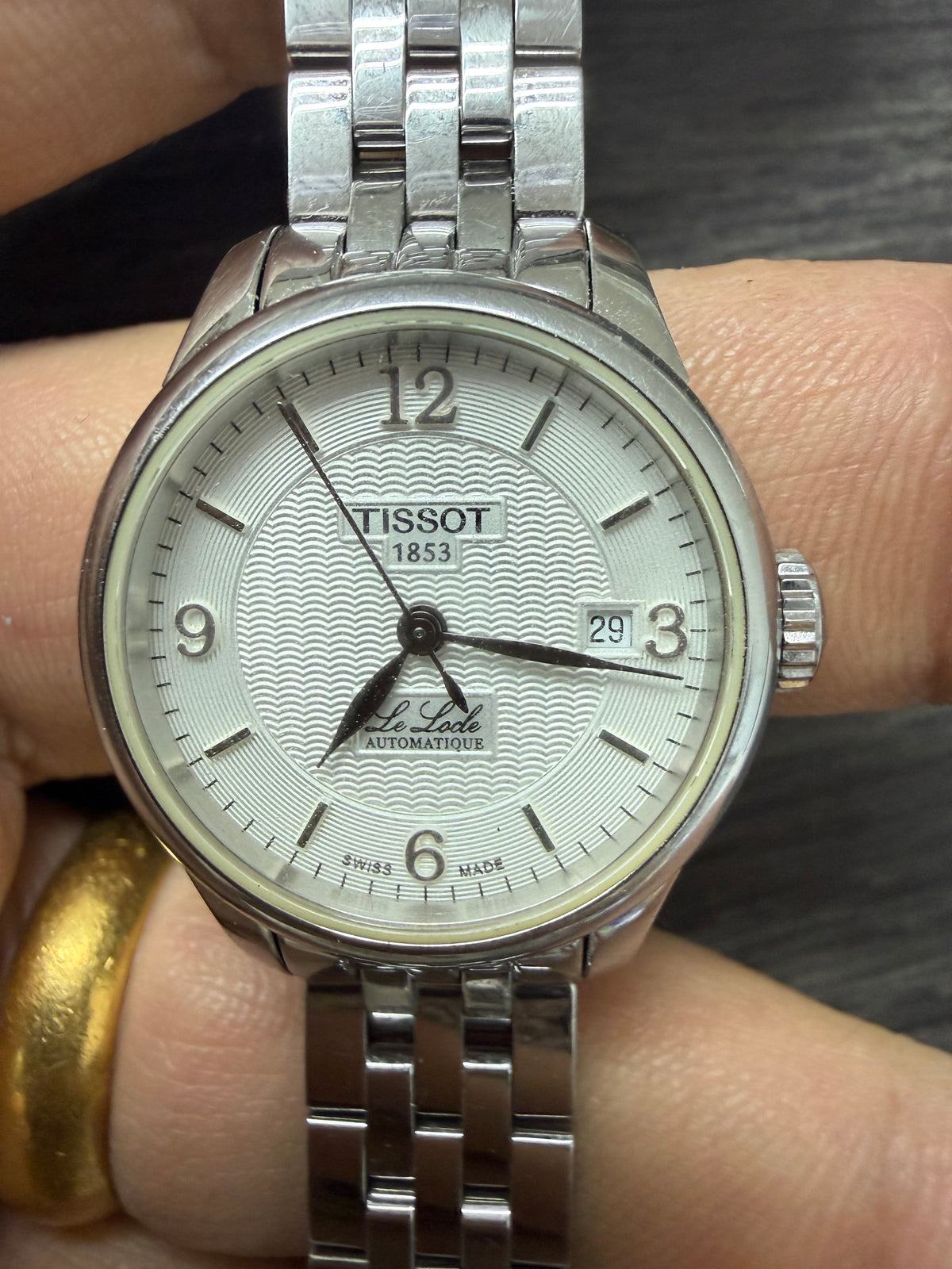 Tissot Le Locle 天梭力洛克 瑞士原廠 ETA 2671 自動機芯 28800快擺 波浪雕花面 實用日曆 淑女正裝錶 瑞士名錶⁠