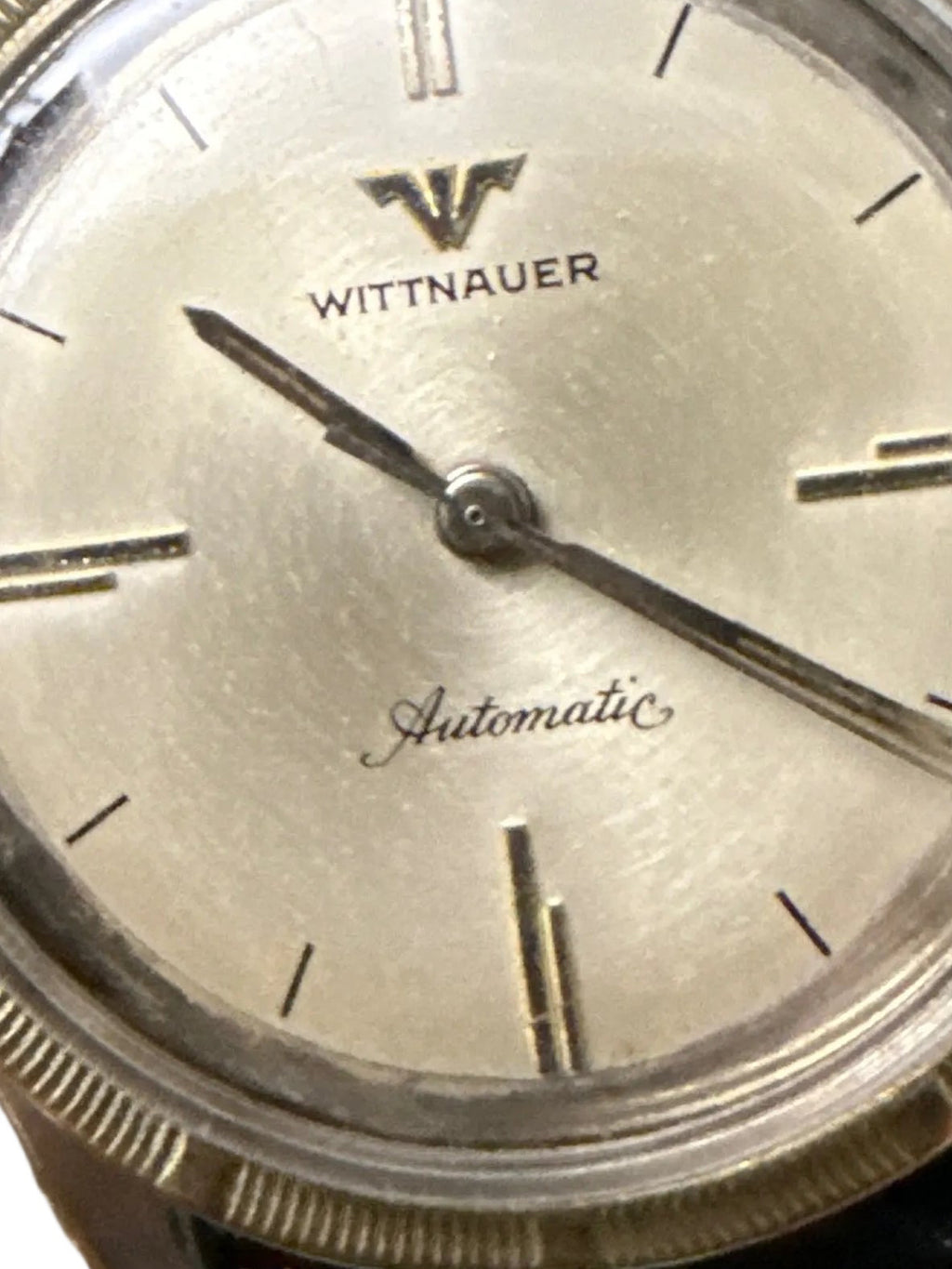 ⁠【極罕十三劃刻度圈・浪琴同盟名芯】1960s 美國 WITTNAUER 威納歐 Cal.11SN 自動機械腕錶 32.5mm 拱面銀光盤⁠