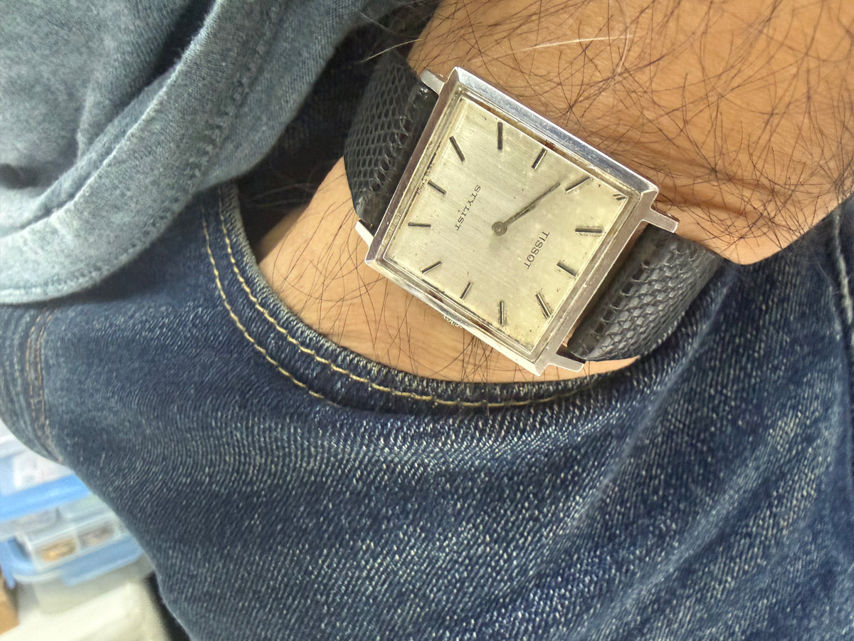 ⁠【極致7mm超薄・自產Cal.709-2名芯】1970s 瑞士天梭 Tissot Stylist 正裝包浩斯方形手上鏈腕錶 27mm 原裝T標把的 原配黑色蜥蜴皮帶