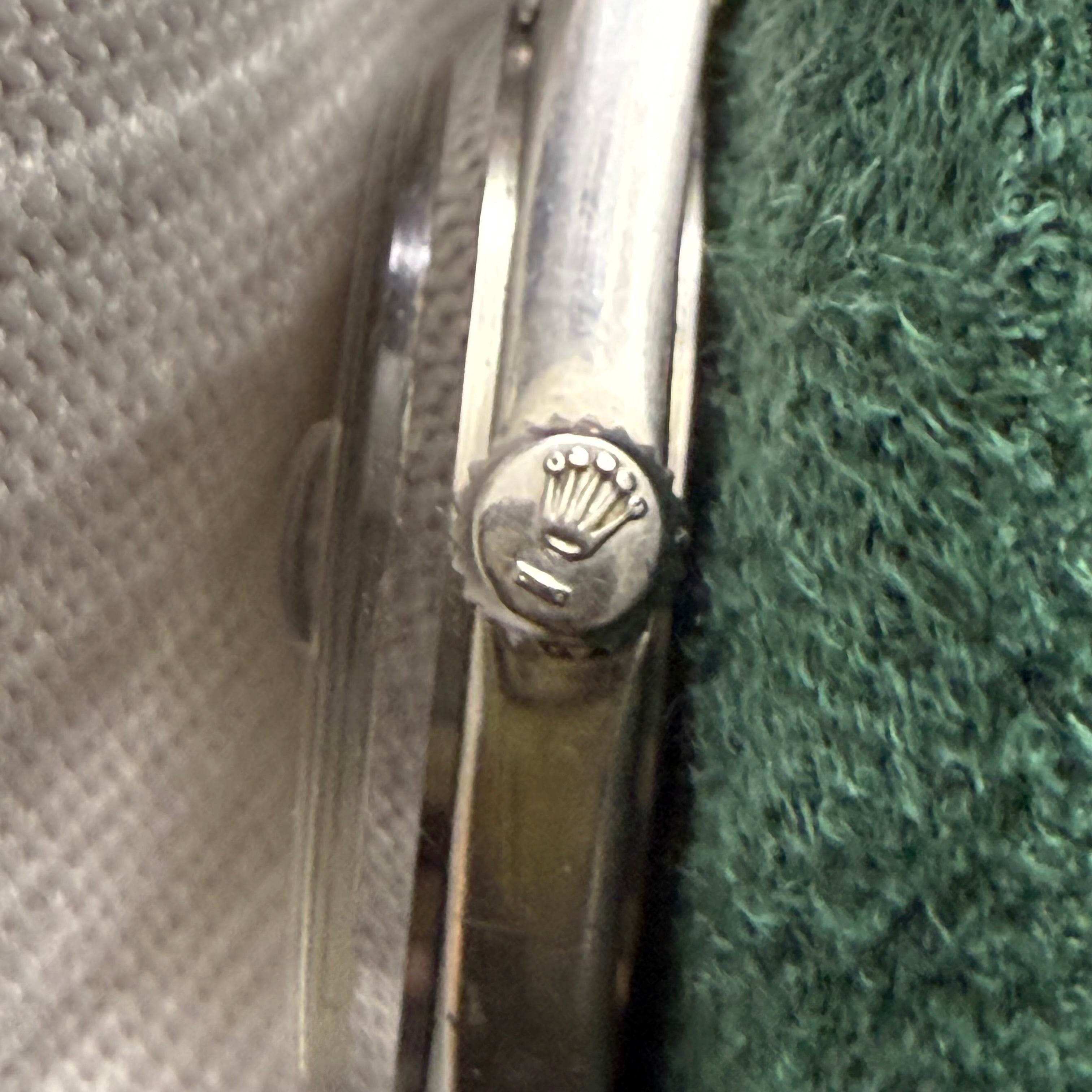 [帝舵入門] Vintage Tudor Prince Oysterdate 90520 - 斯文銀白拉絲面 / Rolex 鎖霸底蓋 / 高頻 ETA 2784 自動機芯